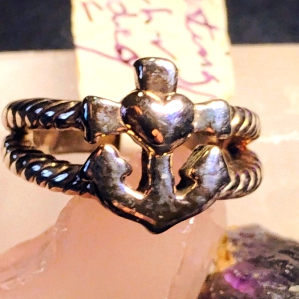 STERLING SILVER ANCHOR HEART RING. SIZE 6